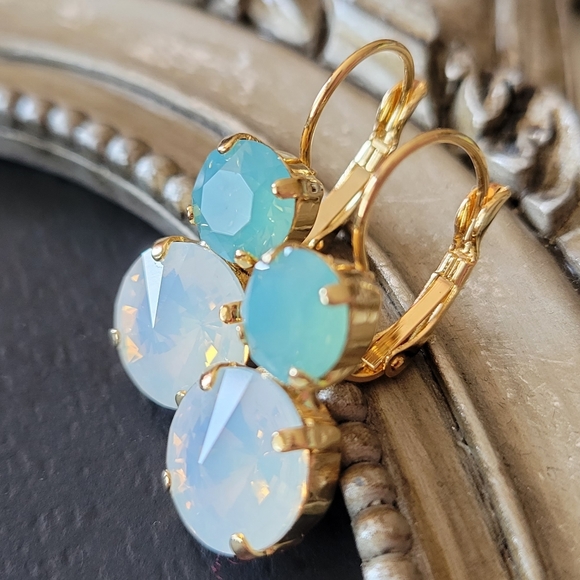 Austrian Crystal Earrings in Gold - Picture 4 of 7